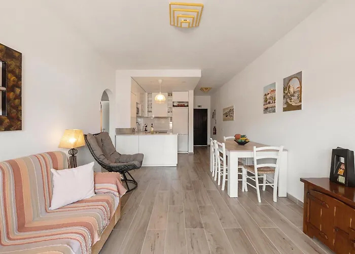 Superb Wow View - 200 Mts - Center 10 Min W. Lägenhet